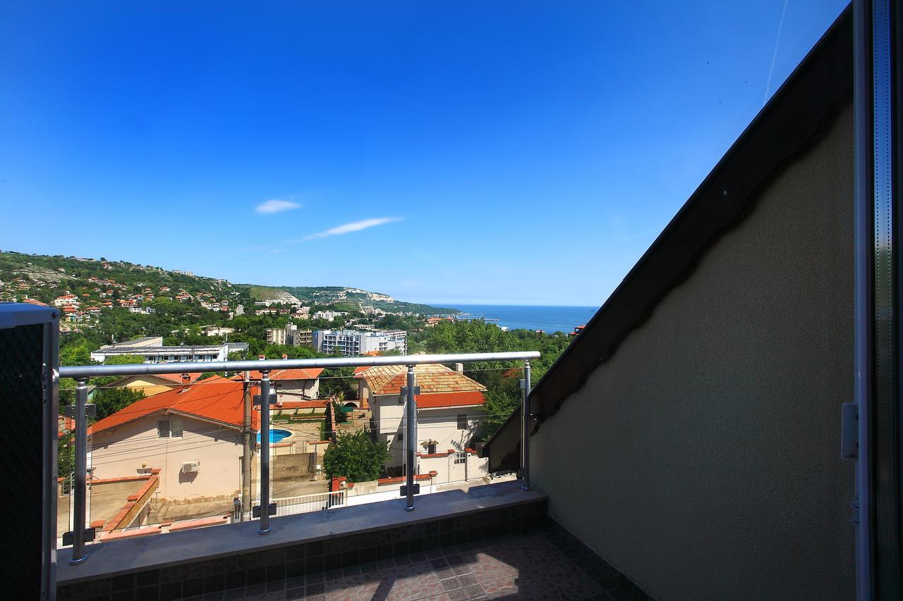 Sintria Court Premium, Art-Maisonettes & Panoramic Roof Appartamento Balchik Esterno foto